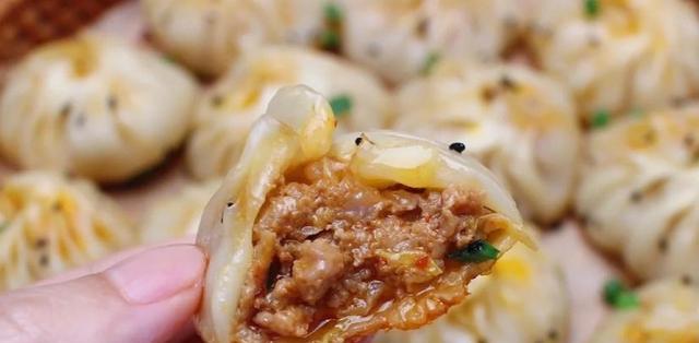 自制死面煎包，健康美味从你做起（轻松学会制作煎包，不放心食材自己动手）  第2张