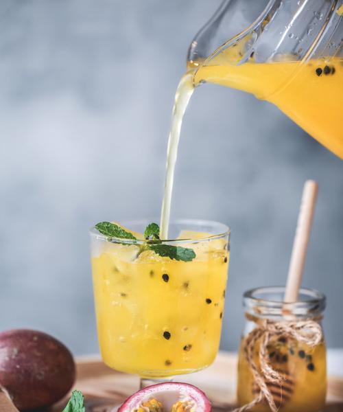 打造清爽夏日，自制奇异果水果茶来一杯！（多种口感，多重享受！自己动手做超简单的奇异果水果茶！）  第1张