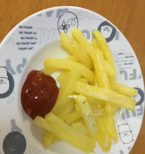 自制薯条的做法（少油烤箱版，让你轻松做出美味薯条）