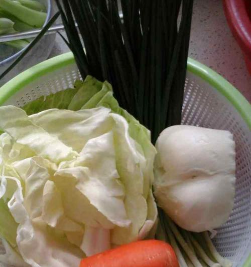 自制蔬菜水饺，做出健康美味（简单易学，营养丰富，素食佳品）  第3张