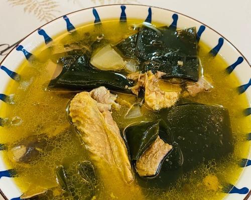 自制什锦三鲜鸭汤的做法（15个步骤教你如何制作美味的什锦三鲜鸭汤）  第1张