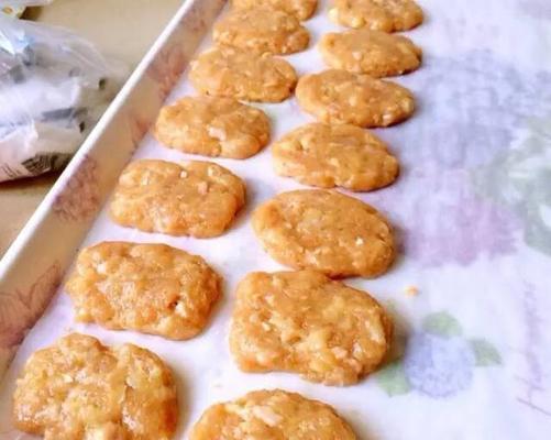 自制上校鸡块的完美做法（学会如何自制口感酥脆、味道香浓的上校鸡块）  第2张