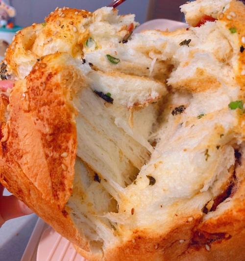 手把手教你制作肉松炒锅版与面包机版（掌握制作肉松的方法，做出口感独特的美食）  第3张