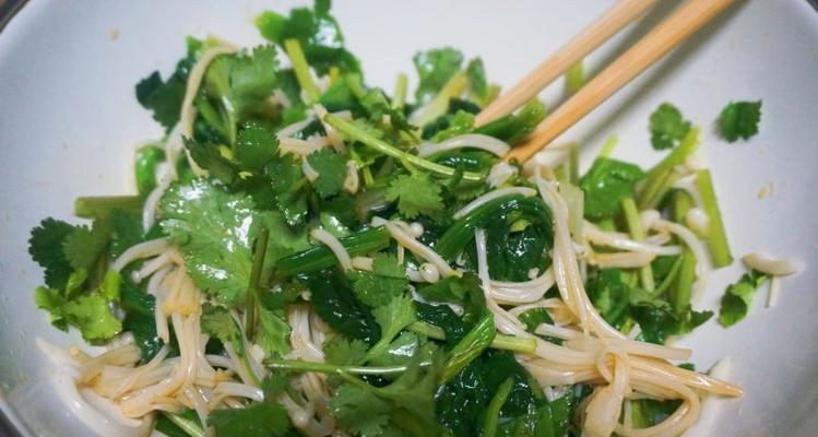 自制青花椒油，让你的餐桌更有风味（如何自制美味的青花椒油，让家庭聚餐更加美好）  第3张