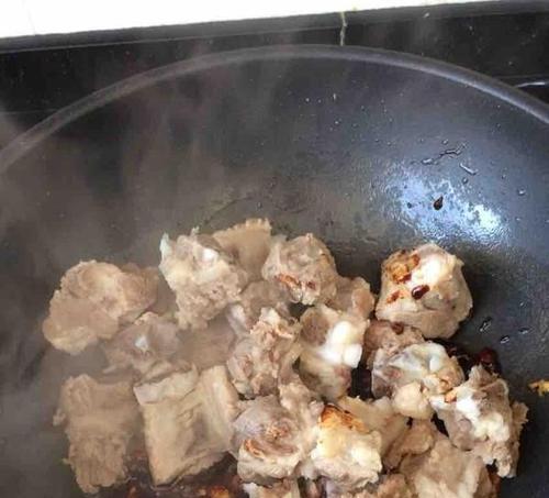 自制酱香排骨鲜粽子的做法？步骤详解及常见问题解答？  第3张