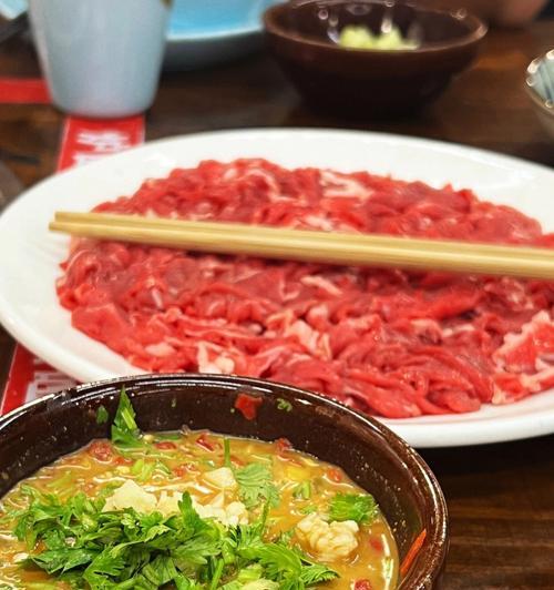 自制火锅牛肉片的做法是什么？如何确保肉片鲜嫩滑口？  第1张