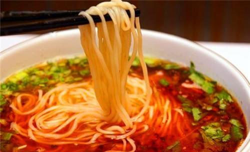 自制黄汤拉面怎么做？有哪些步骤和技巧？  第2张