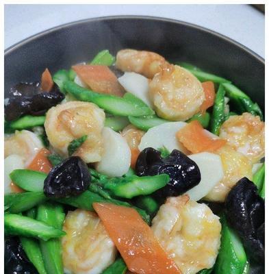 抓炒虾仁的做法是什么？如何在家做出美味的抓炒虾仁？