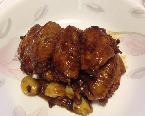 如何用铸铁锅做出美味的香菇鸡翅？做香菇鸡翅时常见的问题有哪些？  第2张