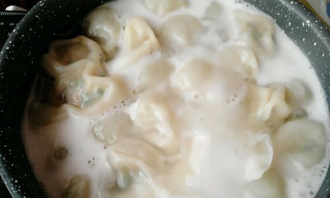 煮小混沌汤的做法是什么？如何煮出美味的小混沌汤？  第3张