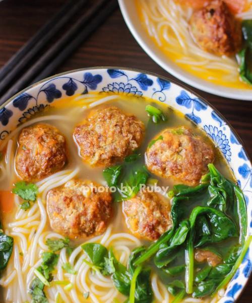 煮肉丸子汤的做法是什么？如何煮出鲜美的肉丸子汤？