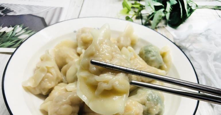 煮饺子不沾不破皮的做法是什么？如何保证饺子完整不粘锅？
