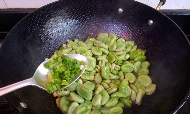 煮蚕豆的做法是什么？如何煮出鲜嫩可口的蚕豆？