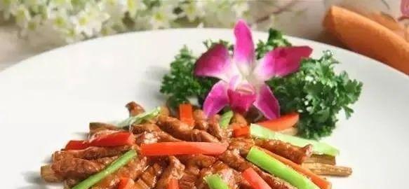 竹笋双菇烧大虾怎么做？步骤和技巧有哪些？  第3张