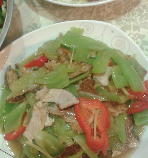 竹笋肉片怎么做才好吃？详细步骤和技巧是什么？  第1张