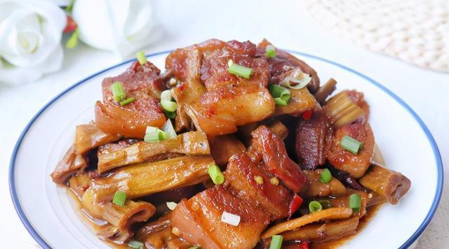 竹笋炖肉的做法是什么？如何炖出鲜嫩可口的竹笋炖肉？  第2张