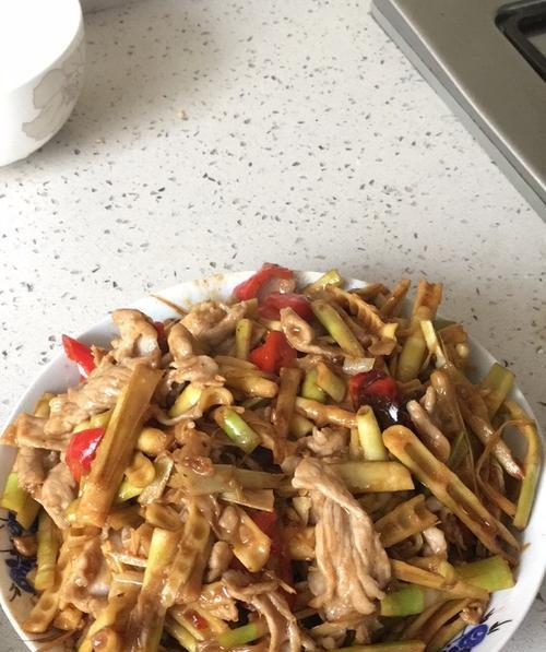 竹笋炒猪肉怎么做？步骤详解和常见问题解答？  第2张