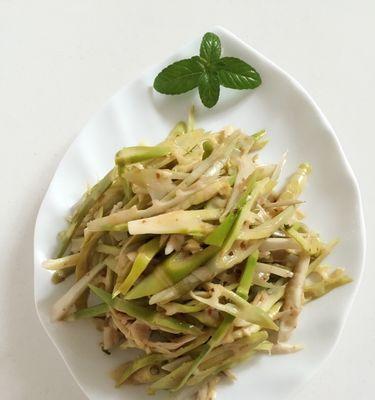 竹笋爆三丁的做法是什么？步骤详解如何做好这道菜？  第2张