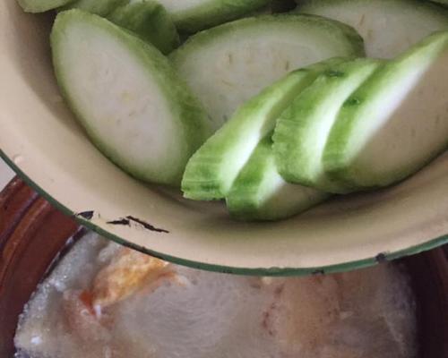 竹荪煮丝瓜怎么做？步骤和技巧是什么？  第3张