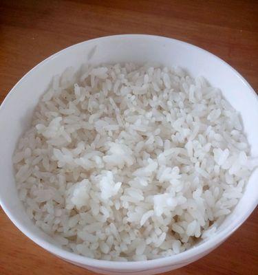蒸米饭的做法是什么？如何蒸出松软可口的米饭？