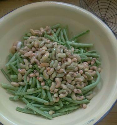 蒸豇豆怎么做？蒸豇豆的步骤和技巧是什么？