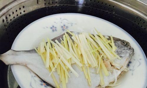 蒸鲩鱼块的做法是什么？如何蒸出鲜嫩多汁的鱼块？