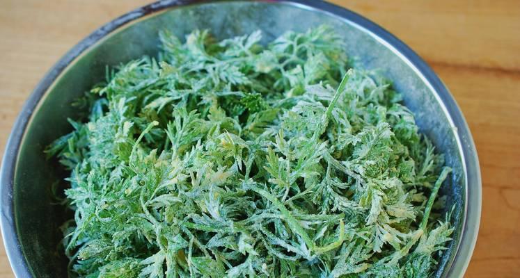 蒸胡萝卜缨怎么做？步骤和技巧是什么？
