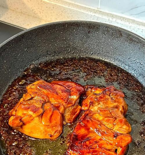 蒸蚝油鸡腿肉的做法是什么？如何做出鲜嫩多汁的蒸鸡腿？  第2张