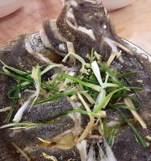蒸海鱼怎么做才鲜嫩多汁？步骤和技巧是什么？  第3张