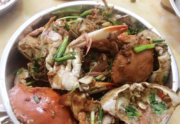 蒸海蟹的最佳做法是什么？步骤和技巧有哪些？