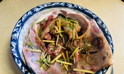 蒸剁椒鳙鱼的做法是什么？如何确保鱼肉鲜嫩入味？  第3张