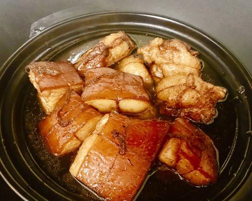 蒸东坡肉皮的做法是什么？如何做出正宗的东坡肉皮？