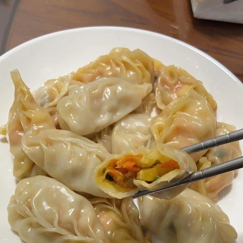 蒸大饺子萝卜馅怎么做？步骤和技巧有哪些？