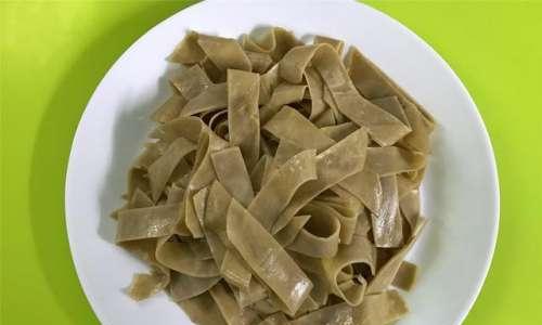蒸菜莜面卷的做法是什么？步骤详解如何制作？  第2张