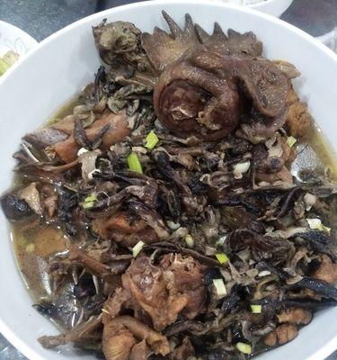 榛蘑炖小鸡的做法是什么？步骤详解及常见问题解答？  第2张