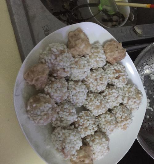 珍珠糯米丸子怎么做？步骤和技巧有哪些？  第3张