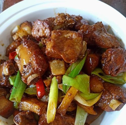 珍珠菇烧五花肉怎么做？步骤和技巧有哪些？