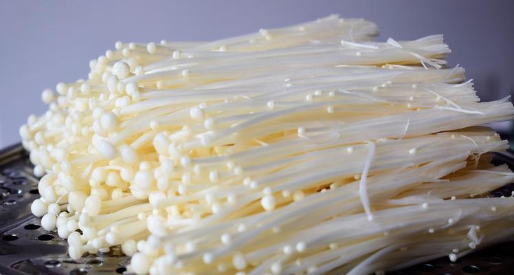 珍选捞汁金针菇的做法是什么？如何在家轻松制作？  第3张