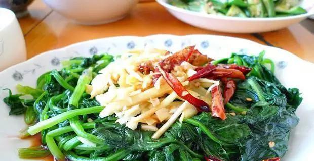 油香炝菠菜的做法是什么？如何做出美味的油香炝菠菜？  第3张