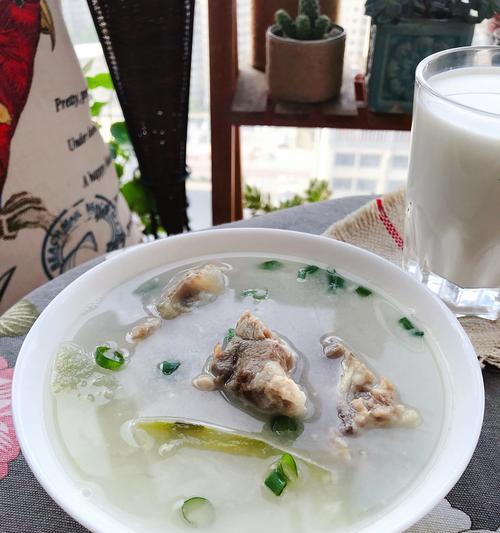 油桃炖牛奶怎么做？有哪些健康益处？