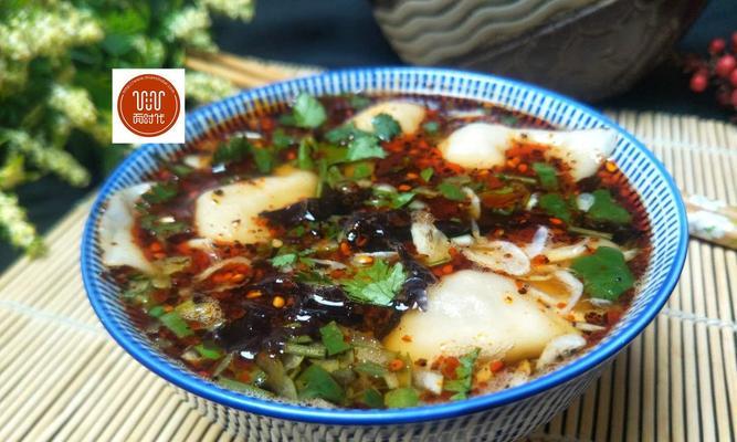 油泼饺子怎么做？步骤和技巧是什么？  第2张
