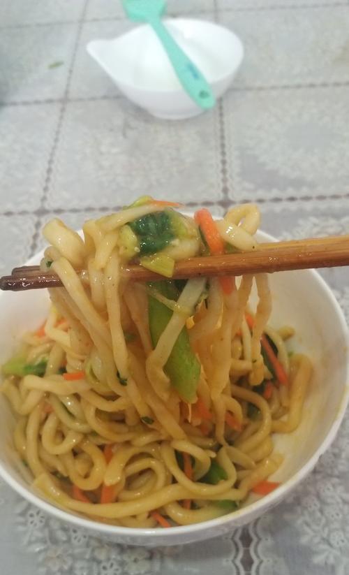 油泼棍棍面怎么做？详细步骤和技巧是什么？  第3张