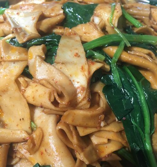 油泼菠菜面怎么做？步骤和技巧是什么？  第2张