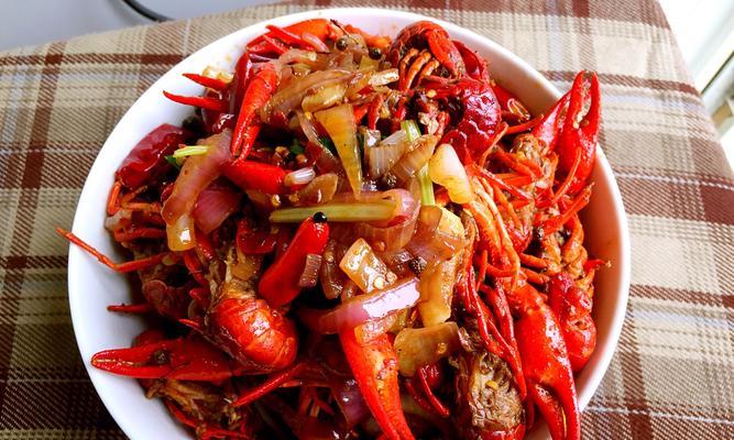 油焖小河虾怎么做？步骤详解和常见问题解答？  第2张