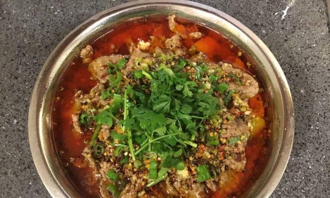 油焖牛肉小辣椒怎么做？步骤和技巧有哪些？