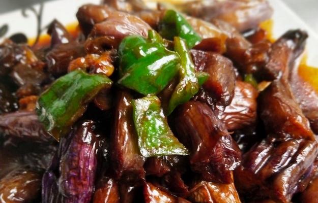 油焖尖椒茄子怎么做？步骤和技巧有哪些？  第2张