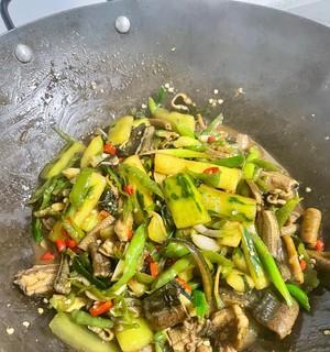 油焖黄瓜怎么做？步骤和技巧有哪些？  第2张