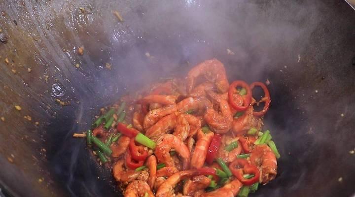 油焖大虾怎么做才入味？步骤详解是什么？  第2张
