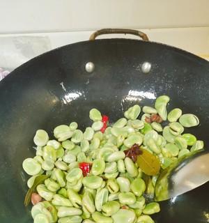 油淋蚕豆怎么做？步骤和技巧有哪些？