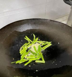 油浸芦笋怎么做？步骤和技巧有哪些？  第3张